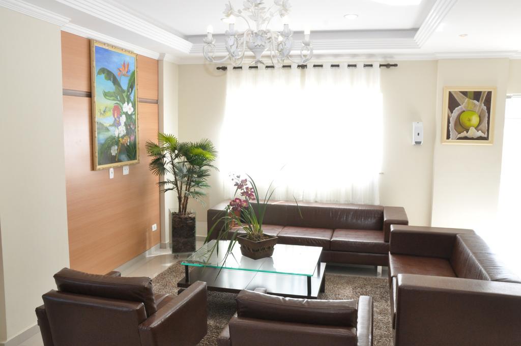 Lotus Hotel - A 6 Km Do Santuario De Aparecida-Sp Гуаратінгета Екстер'єр фото
